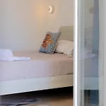 Salaqua Oda ve Kahvaltı 4*